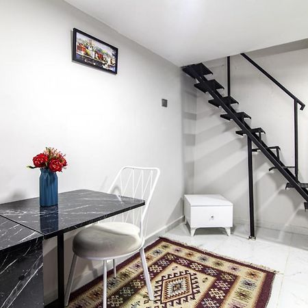 Ferienwohnung Modern Flat In The Heart Of Beyoglu Istanbul Exterior foto