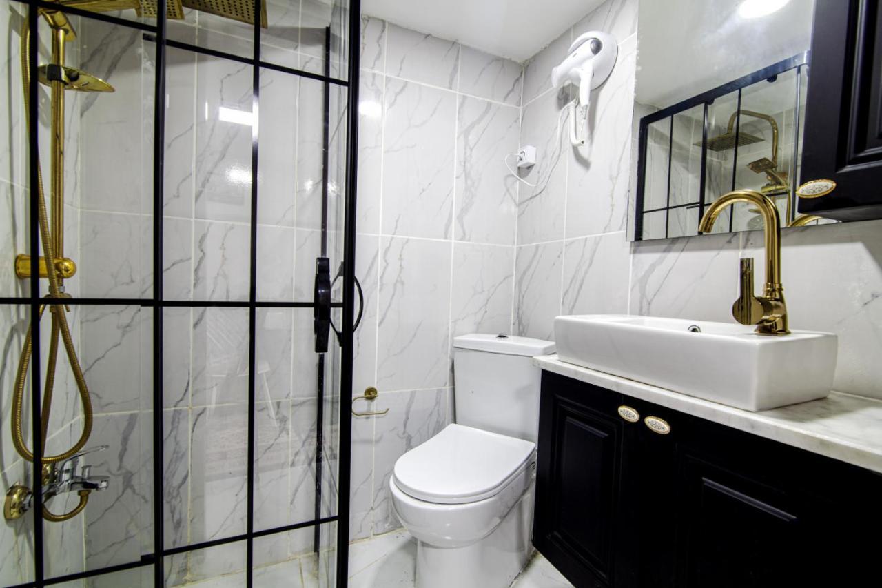 Ferienwohnung Modern Flat In The Heart Of Beyoglu Istanbul Exterior foto